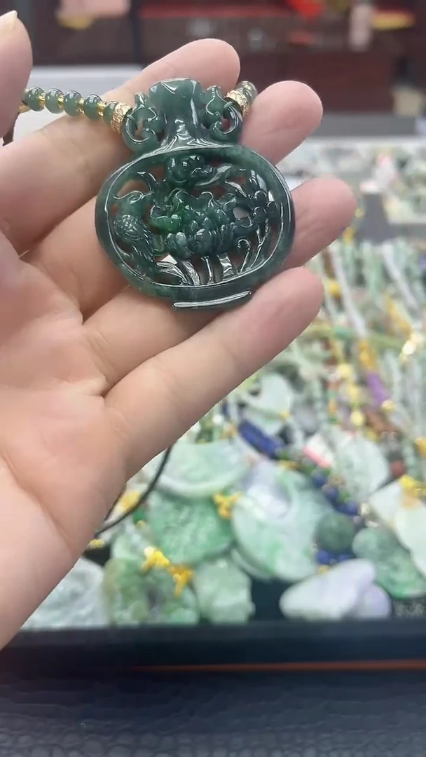 颈饰未镶嵌翡翠翡翠宝瓶吊坠