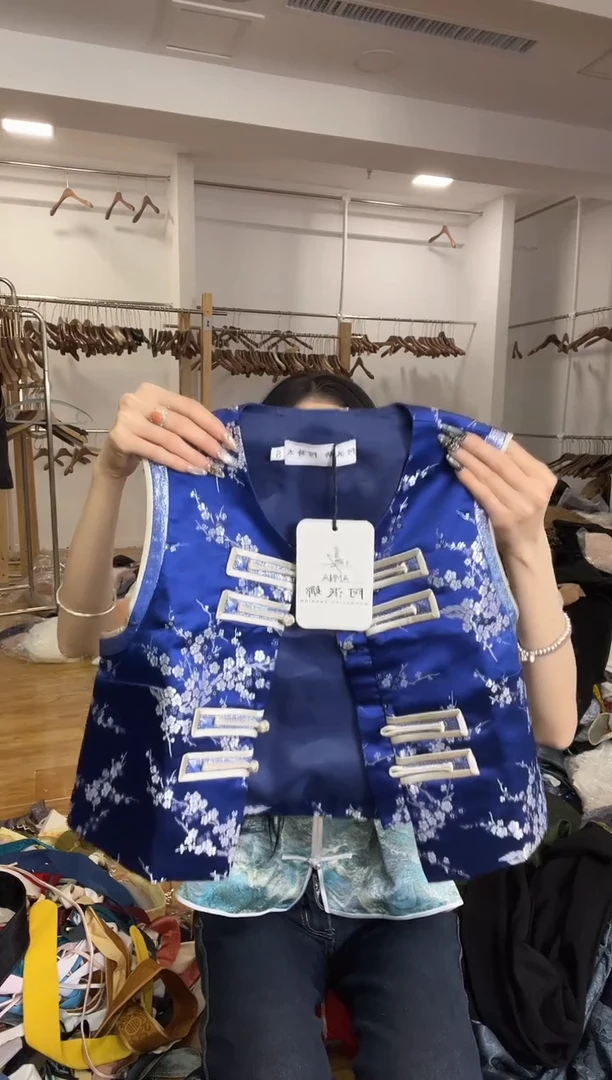 S码        100斤  马甲