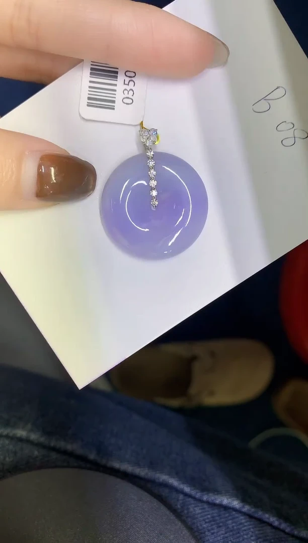 颈饰18K金镶嵌翡翠缅甸天然翡翠A货