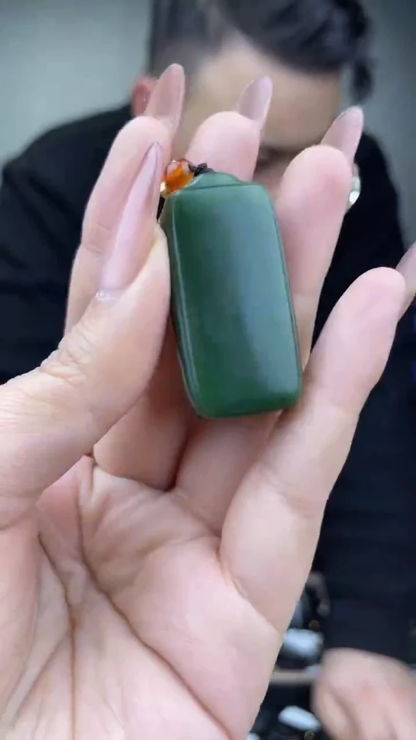 颈饰未镶嵌和田玉拍一发一，多样性发货！