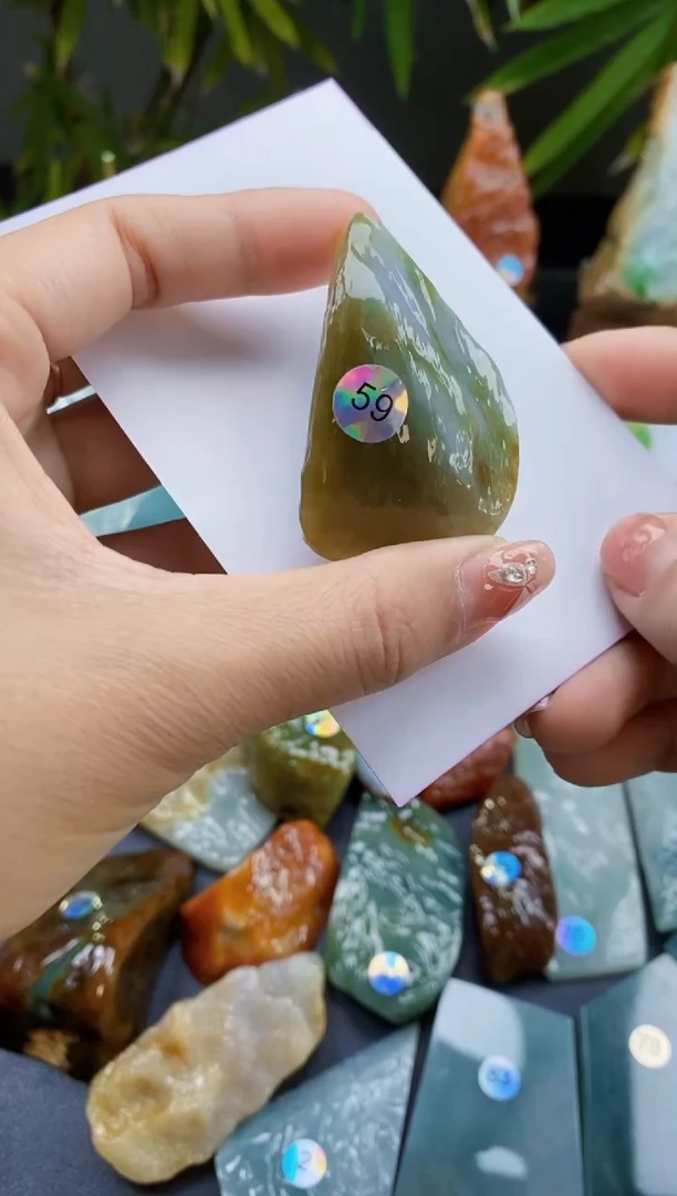 【闪购商品】定制翡翠未镶嵌翡翠