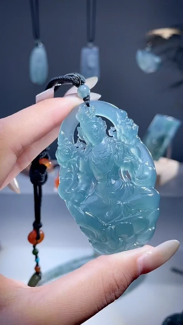 颈饰未镶嵌翡翠度母