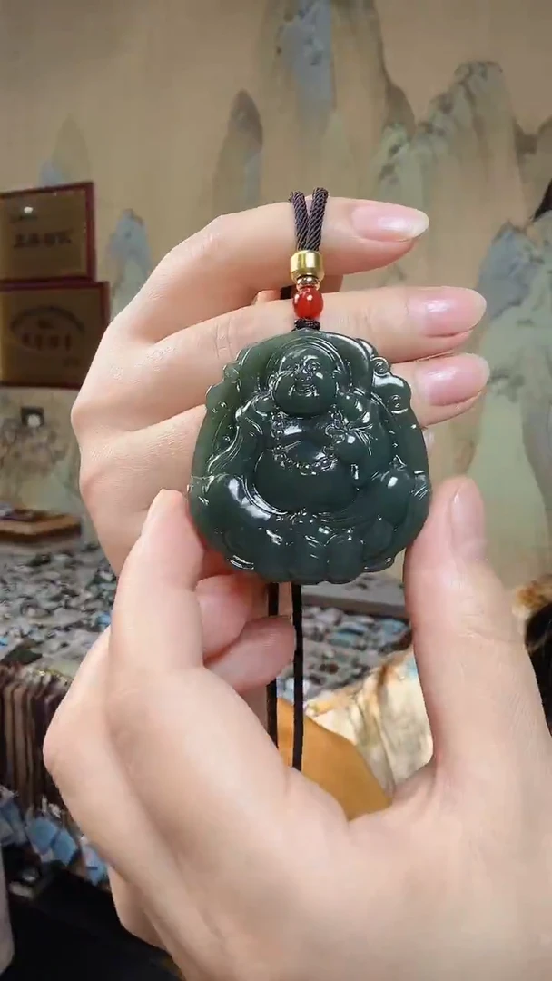 颈饰未镶嵌和田玉.