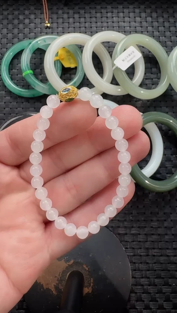 颈饰未镶嵌和田玉6mm'手串