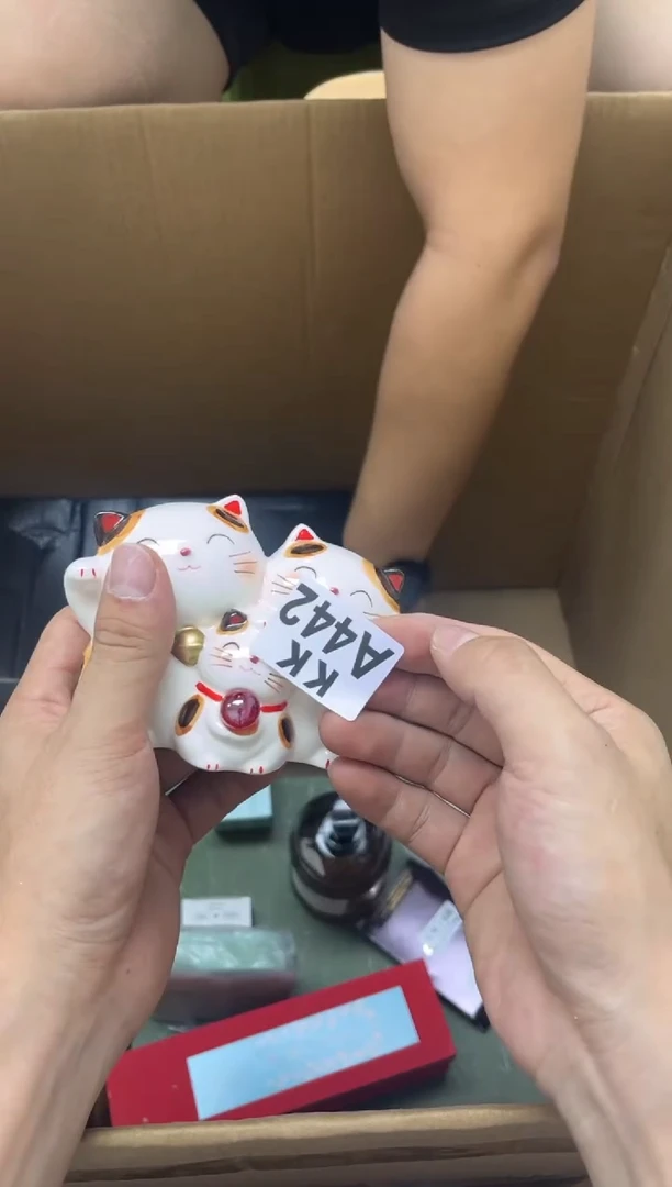 琉璃手工艺品你****。442 你若喜欢怪人，其实 我很美。