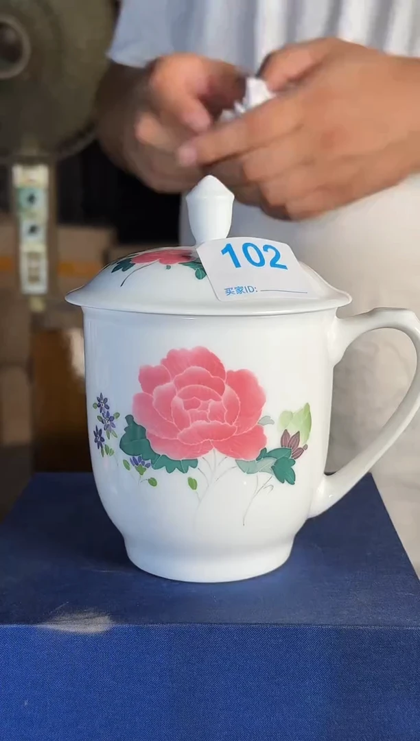 102函夏非遗釉下五彩芙蓉花方头办公杯