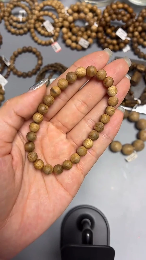 沉香手串菩萨棋圆珠单圈0.7多样性发其一