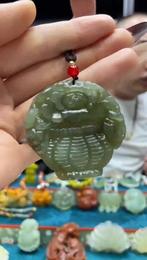 未镶嵌岫玉吊坠·