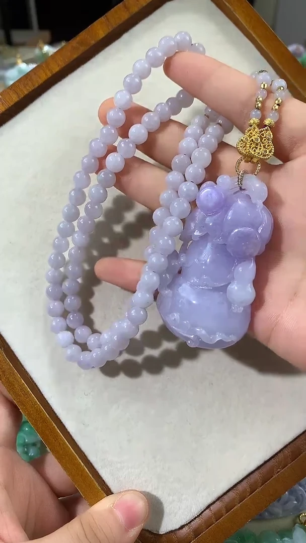 颈饰未镶嵌翡翠吊坠