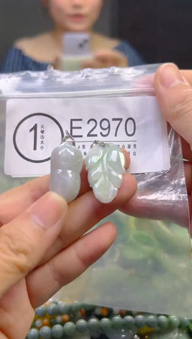 翡翠未镶嵌颈饰/E/翡翠A货,一件也是批发价