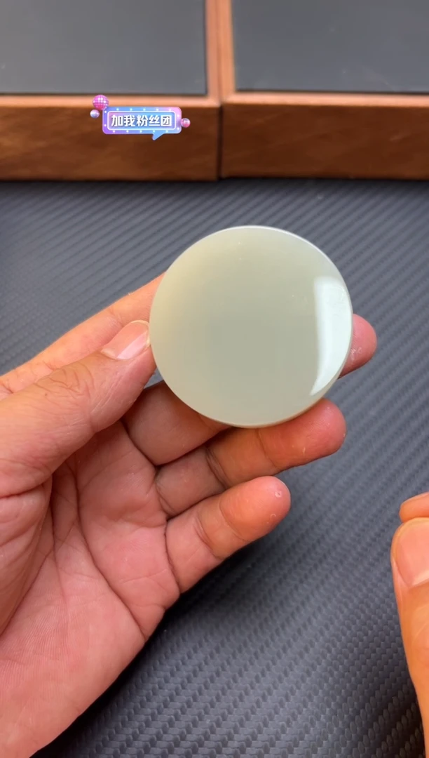 和田玉未镶嵌吊坠(不含链)且末微色差近矿镯芯m