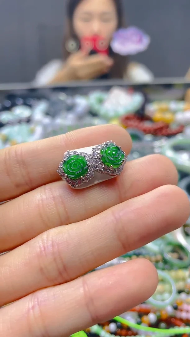 颈饰未镶嵌翡翠/X/翡翠A货，一件也是批发价