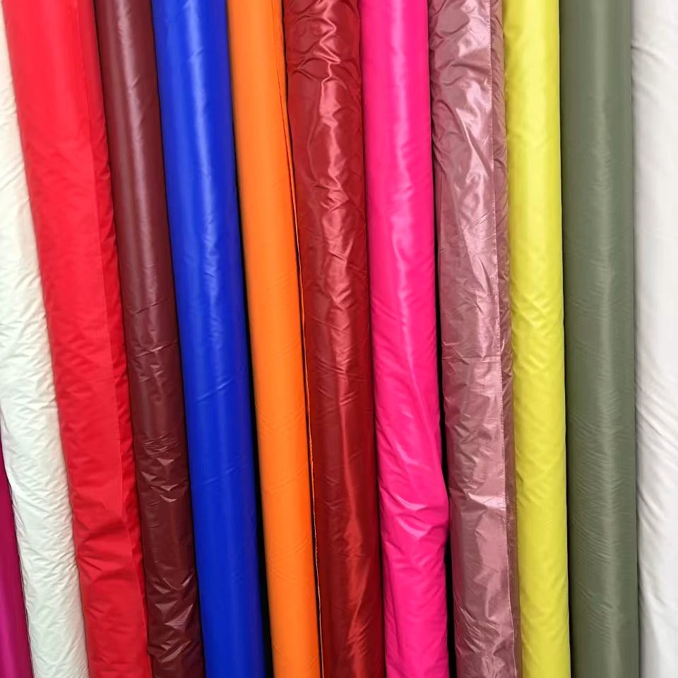 酱紫色空气皱轻薄款羽绒服面料55#