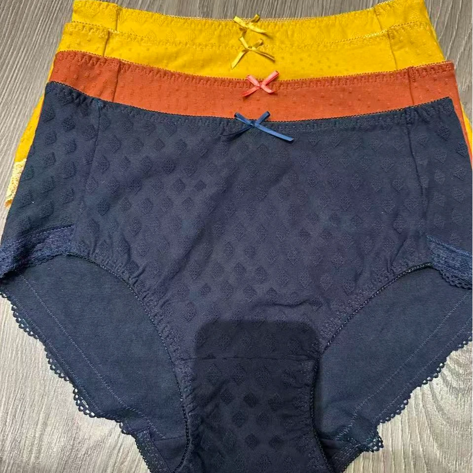 四条装 短裤女生