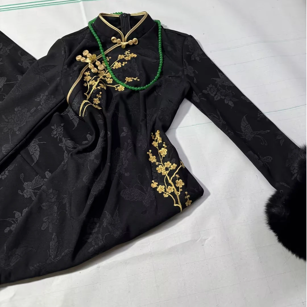 LHMknk1画报夫人刺绣显瘦旗袍 黑色金梅报喜小袖口 特价不退换