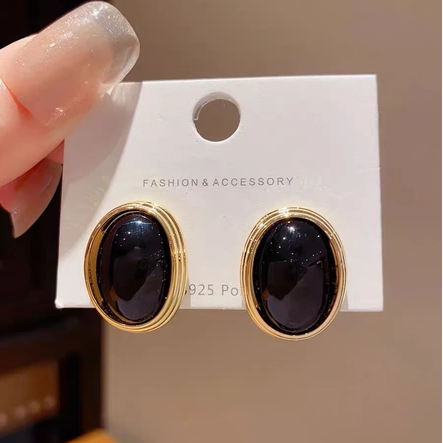 铜合金耳饰 小众复古黑色几何通勤百搭耳钉女高级感气质耳环耳饰