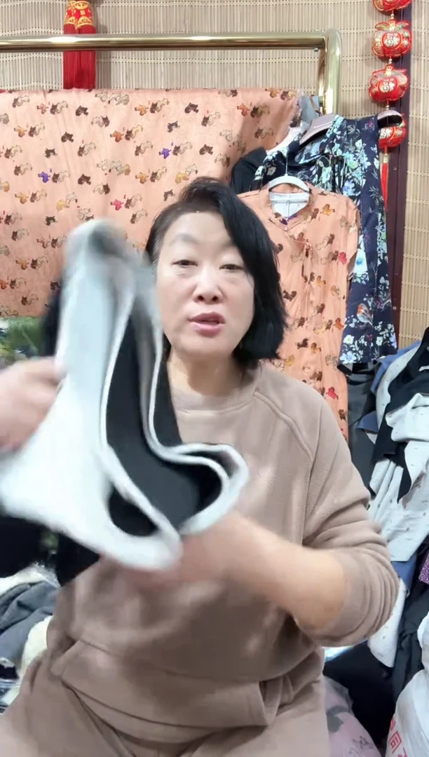 保暖裤女士黑色厚款裁片一条（不带腰布，里布有染色色差无售后）