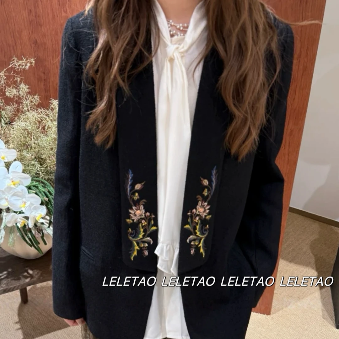 LELETAO/秋冬款新中式立领单排扣花柄刺绣西装外套
