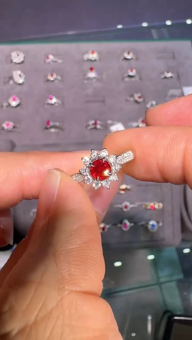 18K金镶嵌戒指红宝石【闪购】0.55ct/展会同步价