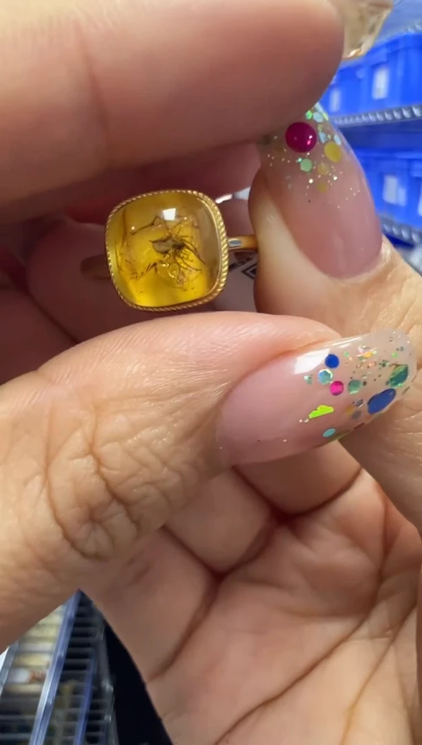 琥珀未镶嵌戒指1秒拍号