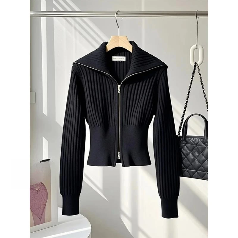 今年流行超好看洋气高端别致小衫设计感小众时尚黑色针织外套秋季