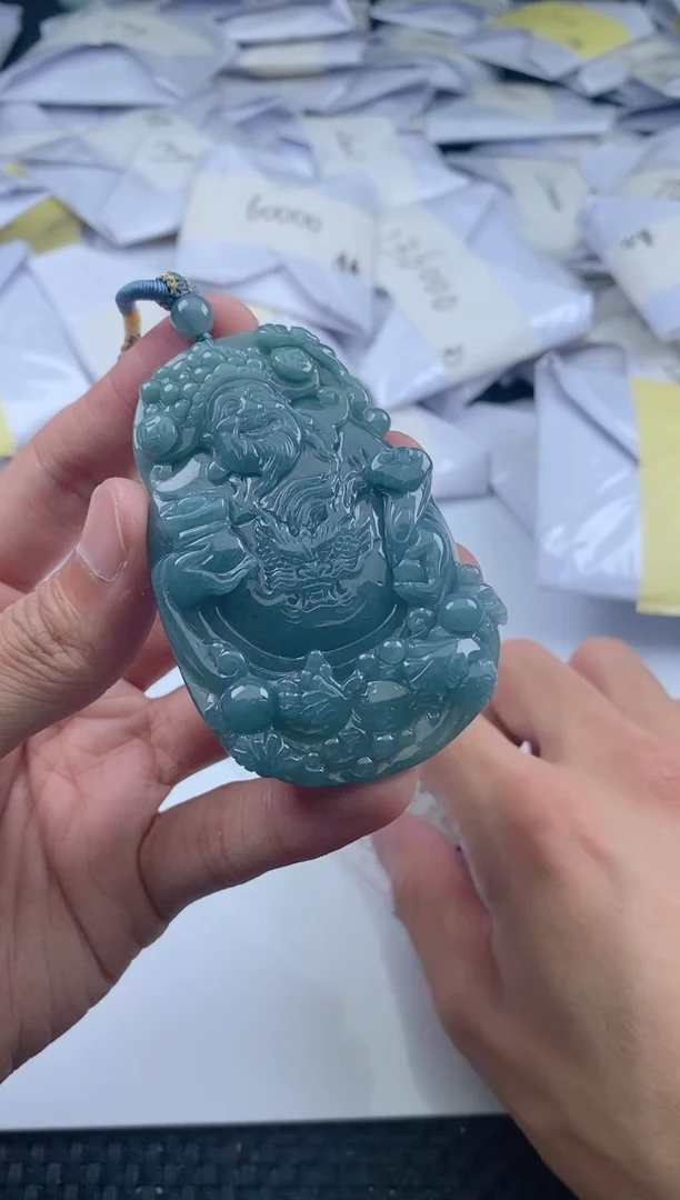 翡翠未镶嵌颈饰11111111111