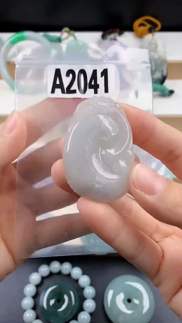 颈饰未镶嵌翡翠天然翡翠吊坠挂件