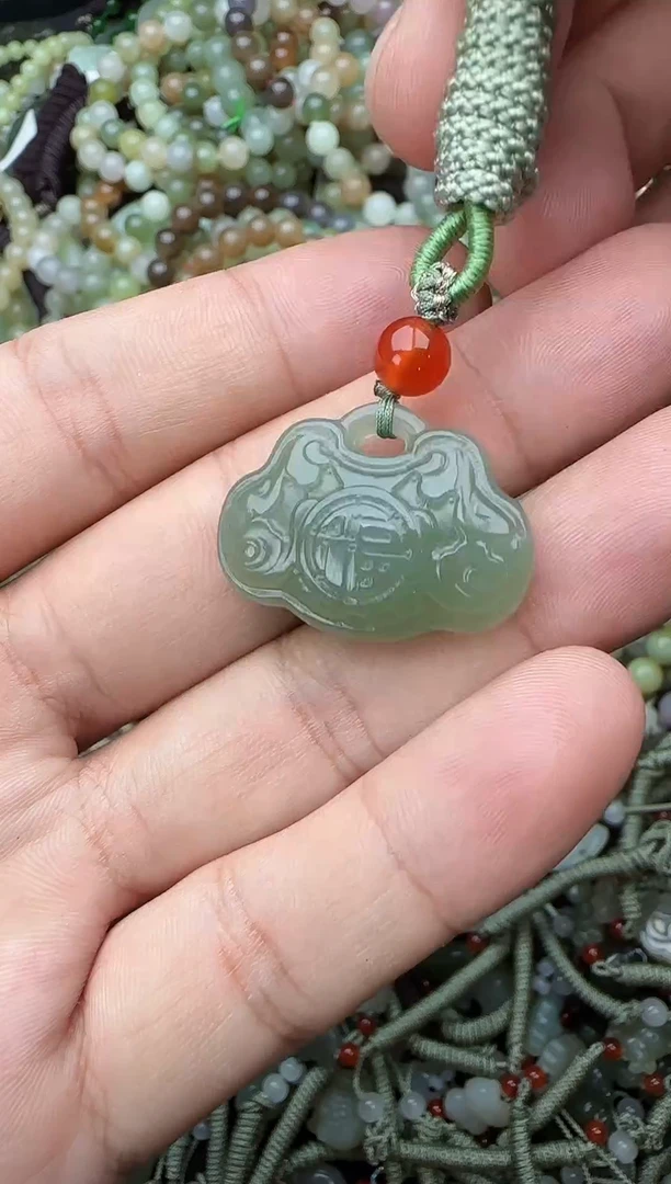 颈饰未镶嵌和田玉拍一发一