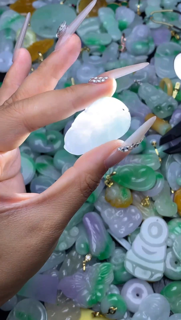 翡翠未镶嵌颈饰天然缅甸翡翠吊坠