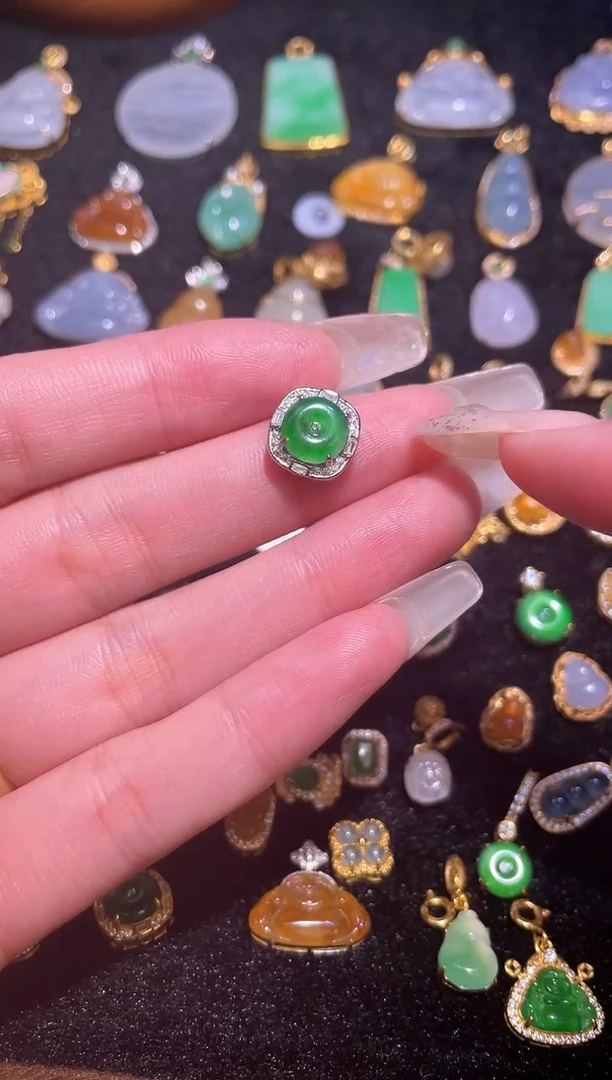 颈饰银S925镶嵌翡翠天然a货翡翠