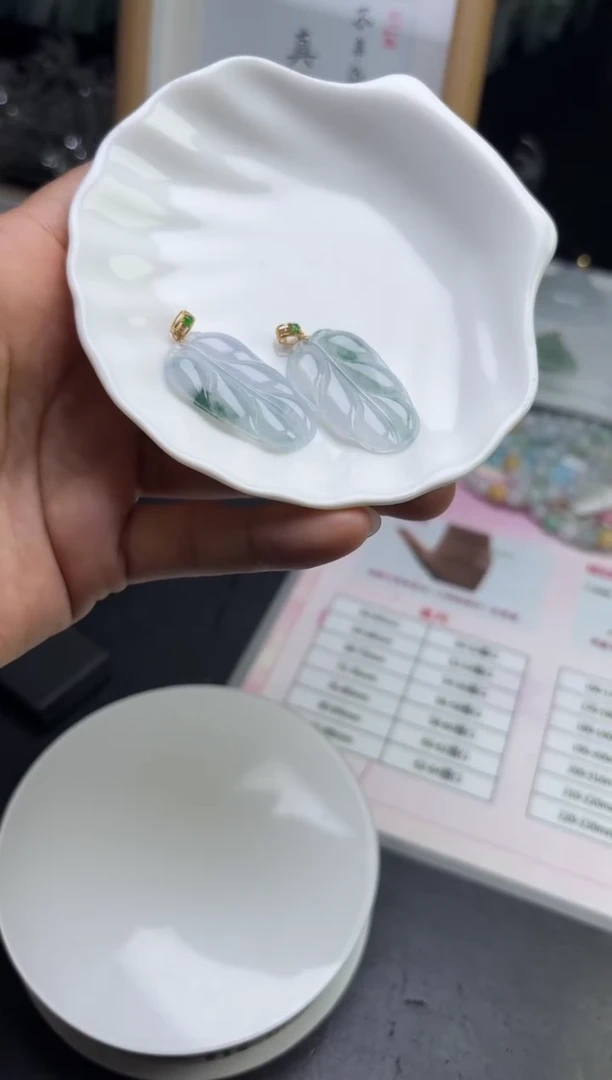 18K金镶嵌挂件翡翠多样性发一件CZEG2612-L17