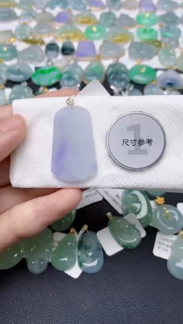 翡翠18K金镶嵌颈饰天然缅甸A货翡翠