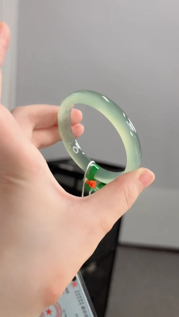 玛瑙/玉髓手镯未镶嵌57圈