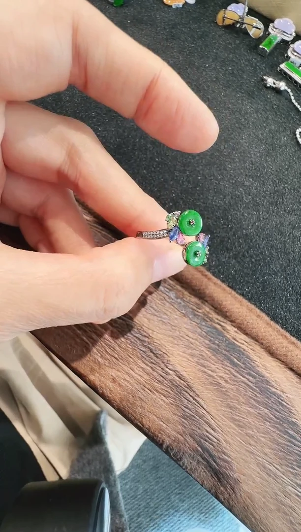 18K金镶嵌戒指翡翠00003680