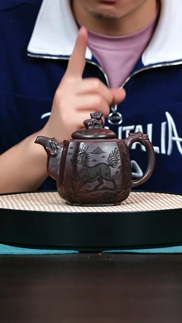 茶壶紫砂铁血红砂八方瑞兽300cc