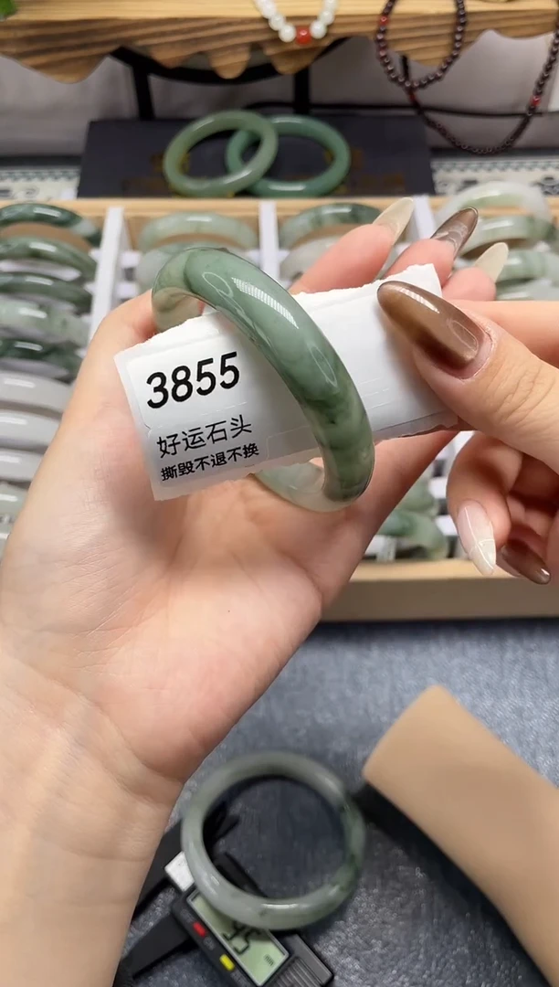 未镶嵌手镯石英质玉3855