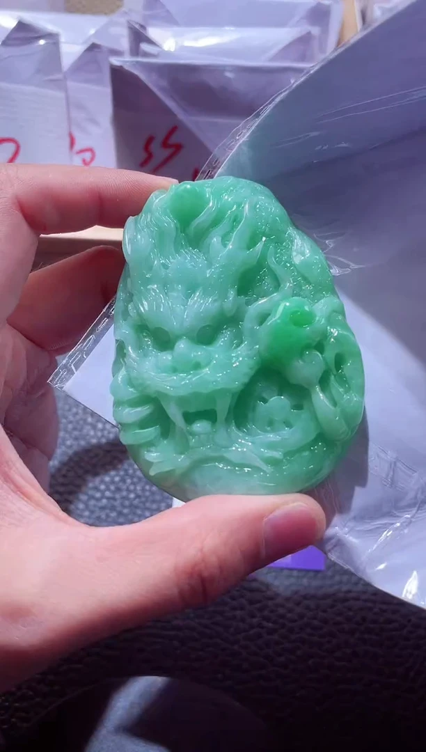 颈饰未镶嵌翡翠00003749