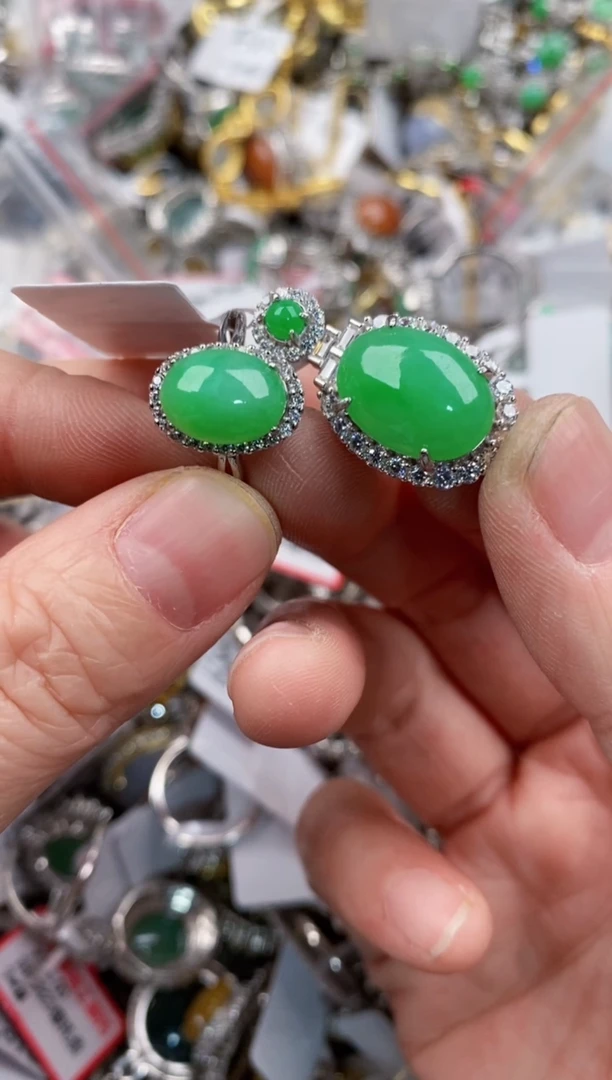 银S925镶嵌戒指翡翠333              3