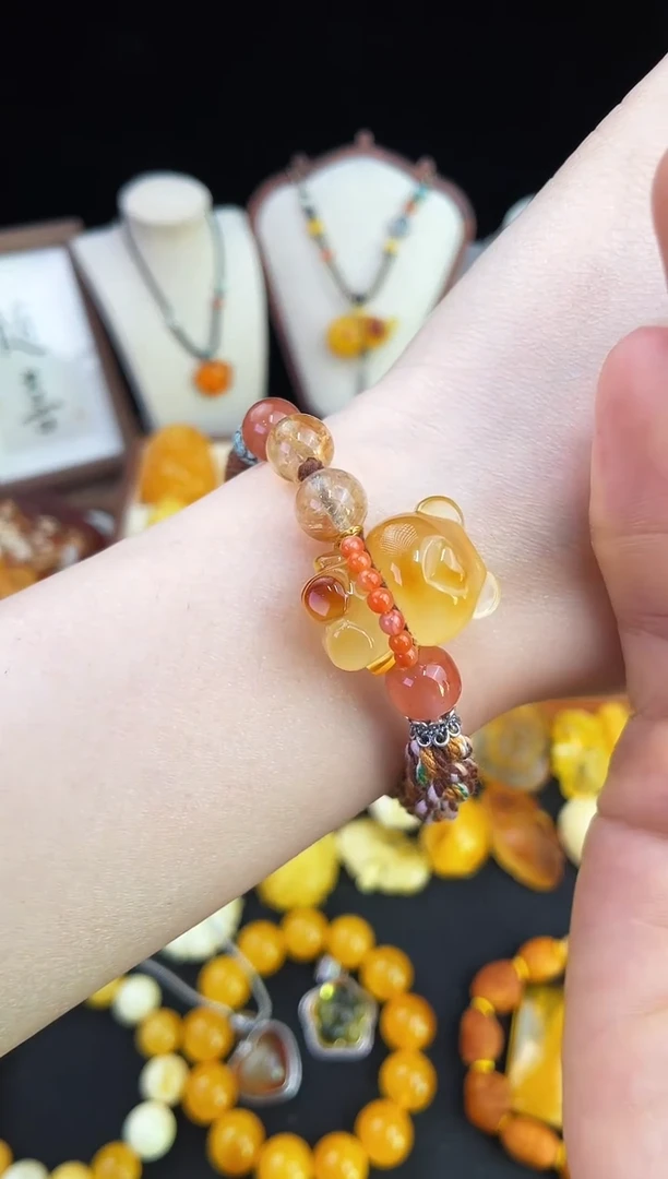 琥珀未镶嵌珠宝奇石柒月