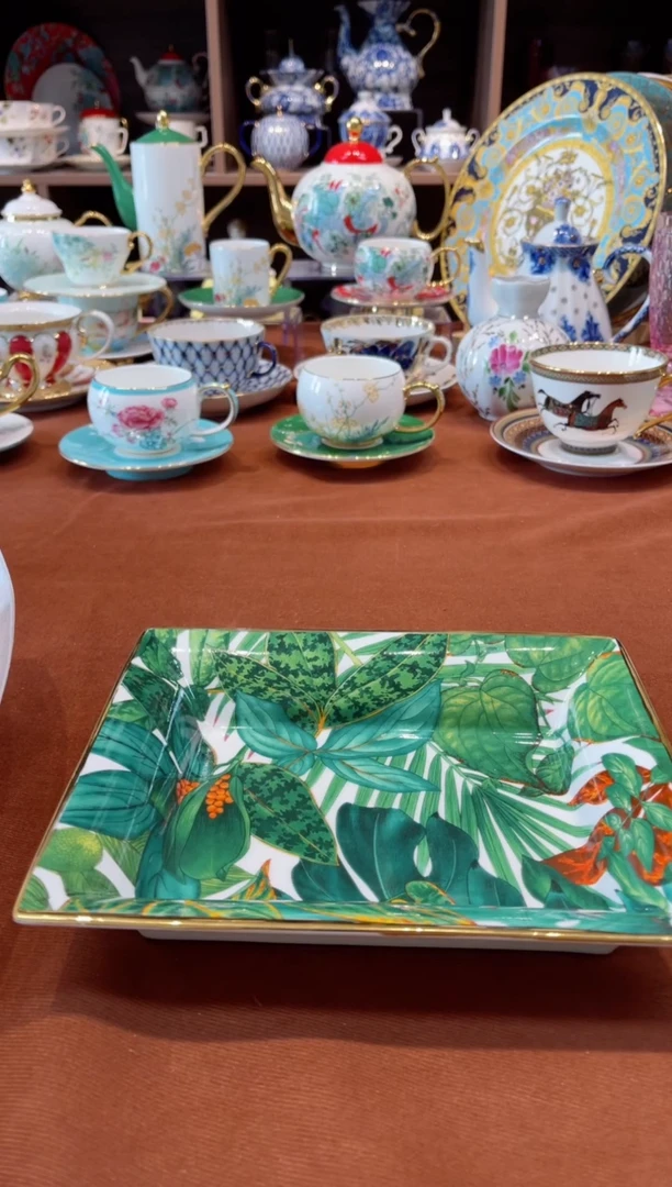 【闪购商品】瓷片雨林烟缸······