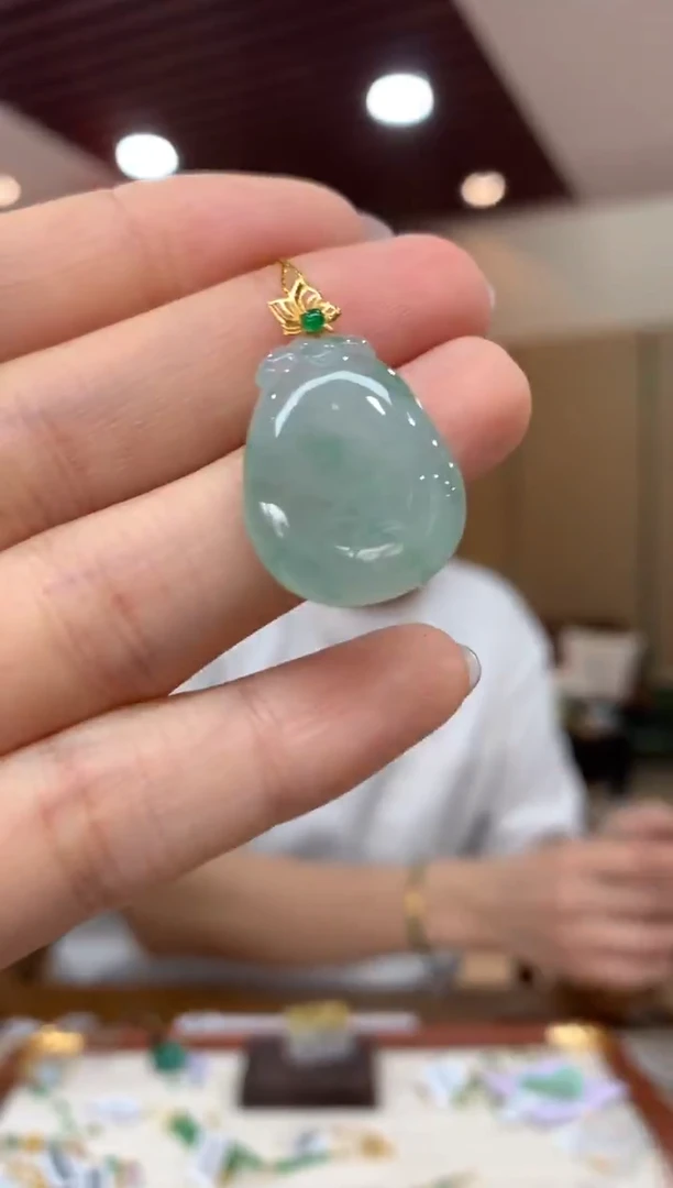 吊坠(不含链)18K金镶嵌翡翠福瓜