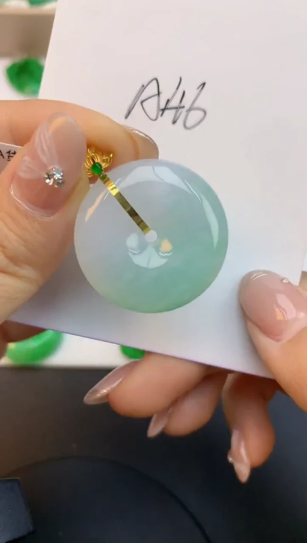 颈饰18K金镶嵌翡翠天然缅甸a货翡翠百元以上9元证书费自理