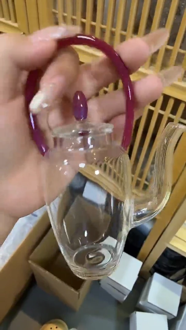 微瑕逐梦红色把手小壶