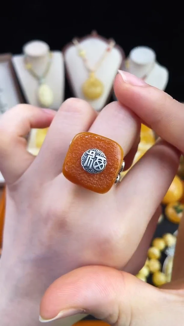 琥珀未镶嵌珠宝奇石柒月