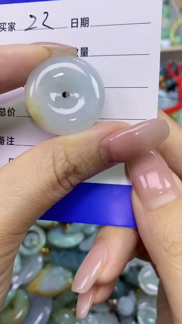 翡翠未镶嵌颈饰天然翡翠吊坠！