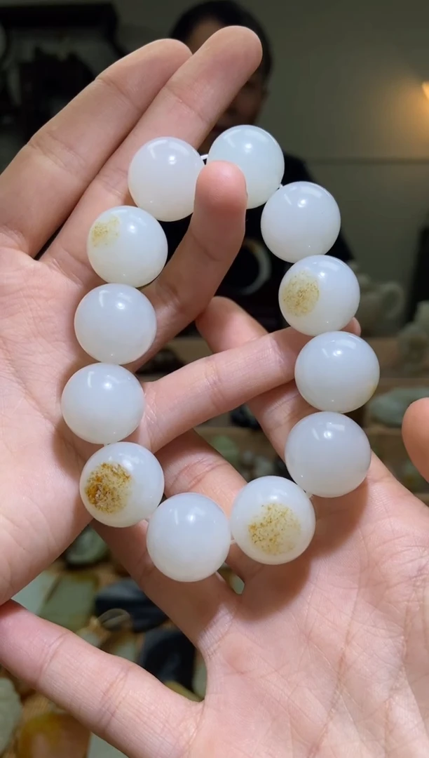 未镶嵌手串和田玉新疆和田玉圆珠手串 卡18