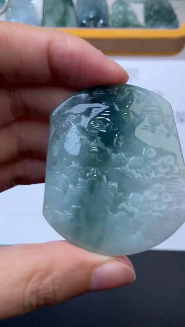 未镶嵌挂件翡翠378928  多人