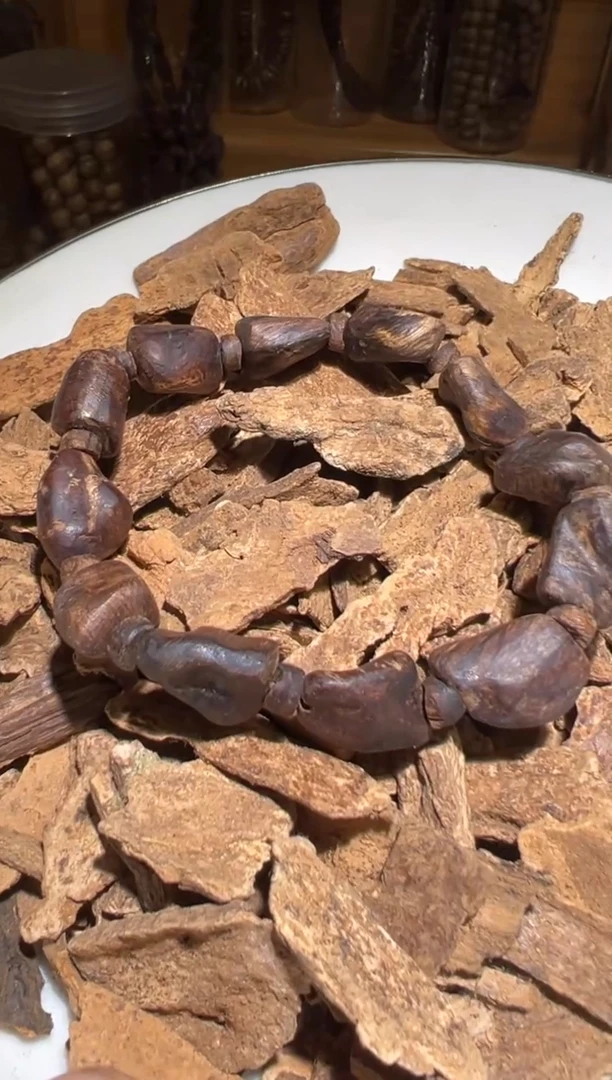 沉香沉香碎屑一*巴布亚12.6克