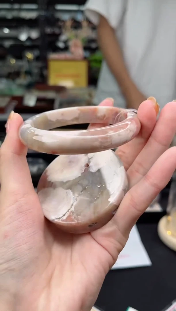 【闪购商品】石英质玉手镯未镶嵌61圈口（不退不换）1536254