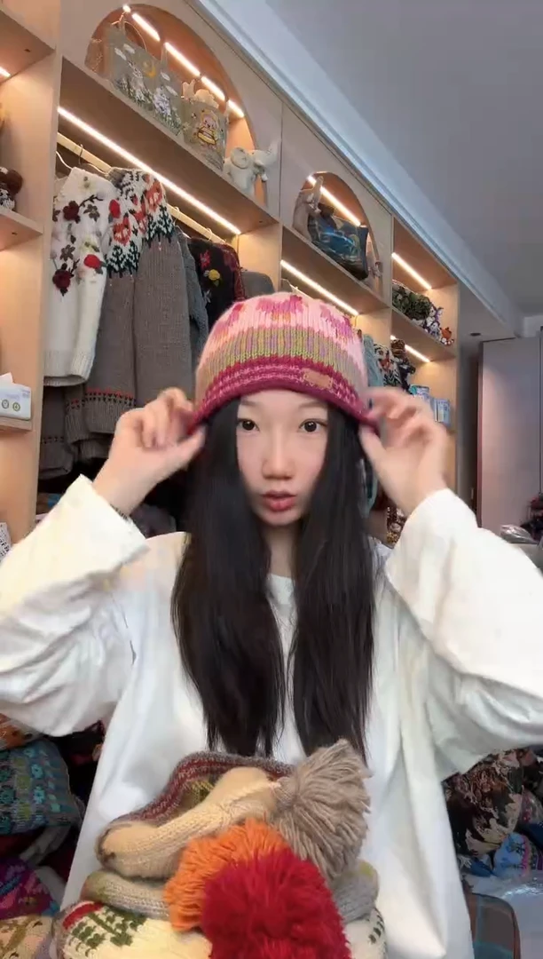 羊毛美利奴生肖鸡粉色